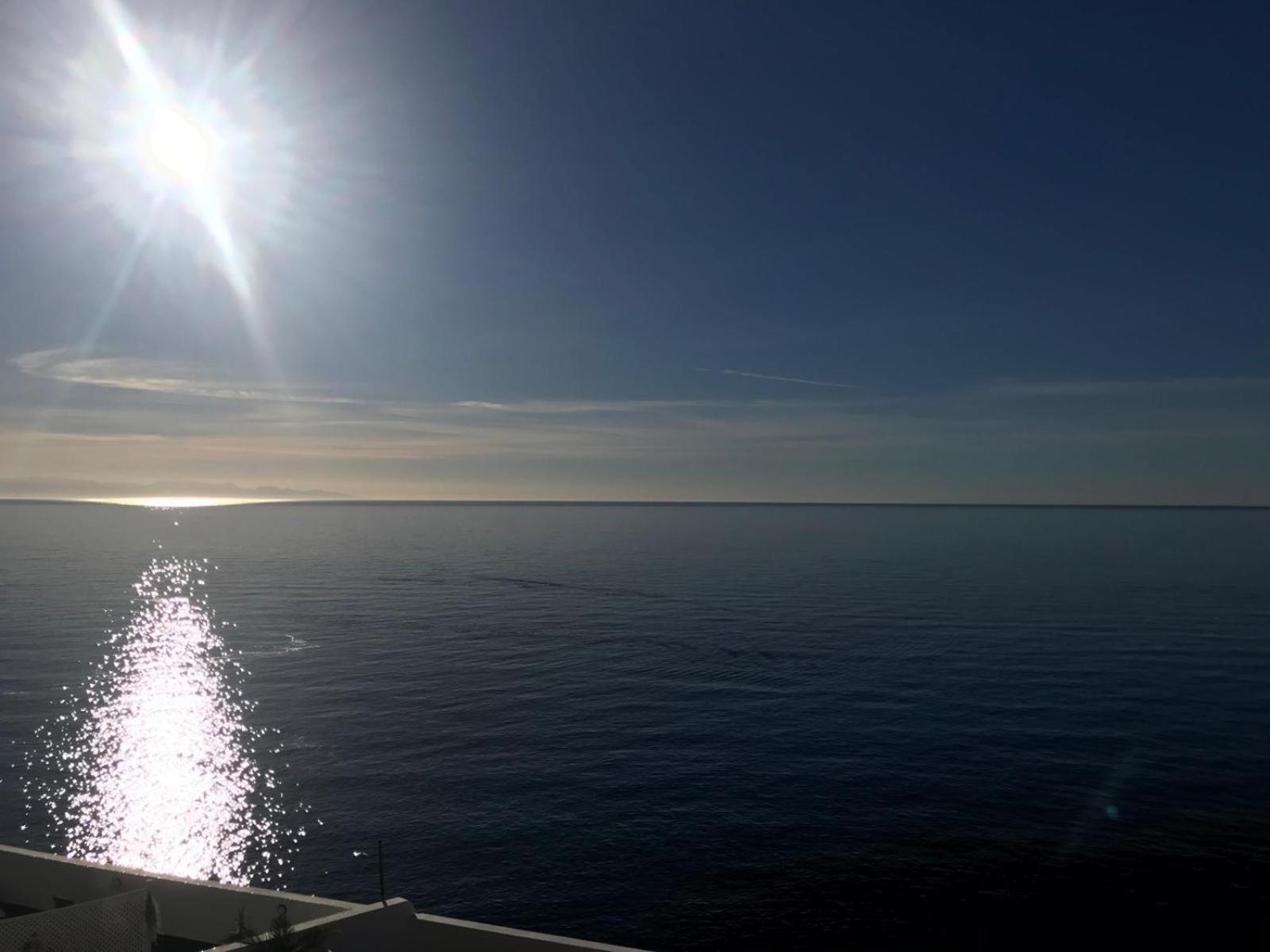 Home2book Breathtaking Ocean Views Apt,