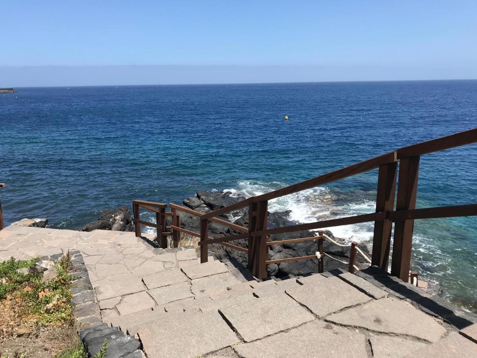 Home2book Breathtaking Ocean Views Apt,